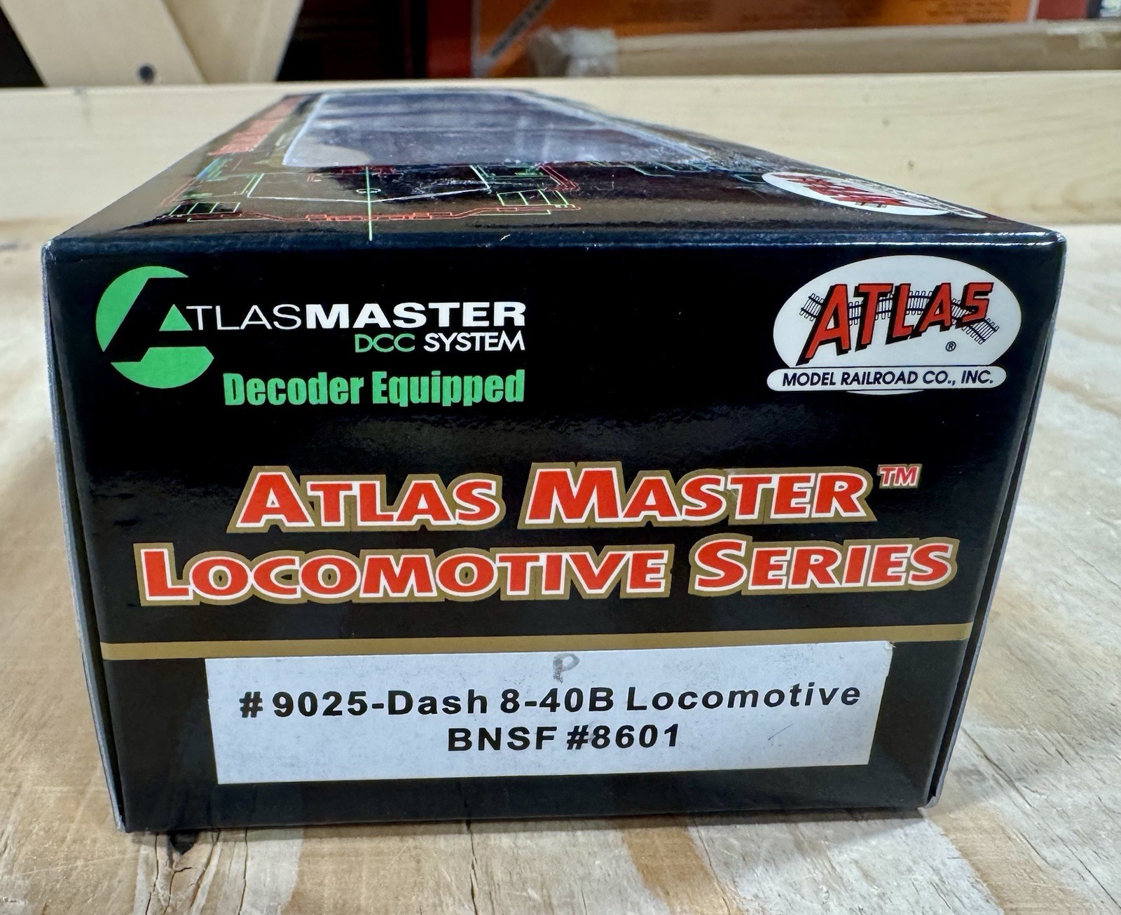 Atlas Master HO 9025 BNSF Dash 8-40B Rd #8601 Dual Mode DCC DC New!