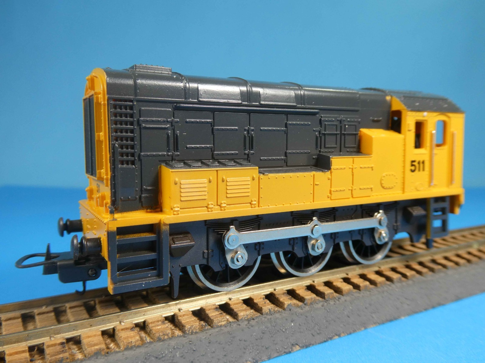 LIMA HO/OO DUTCH NS DIESEL SHUNTING LOCOMOTIVE 205129MG – OB – 1983