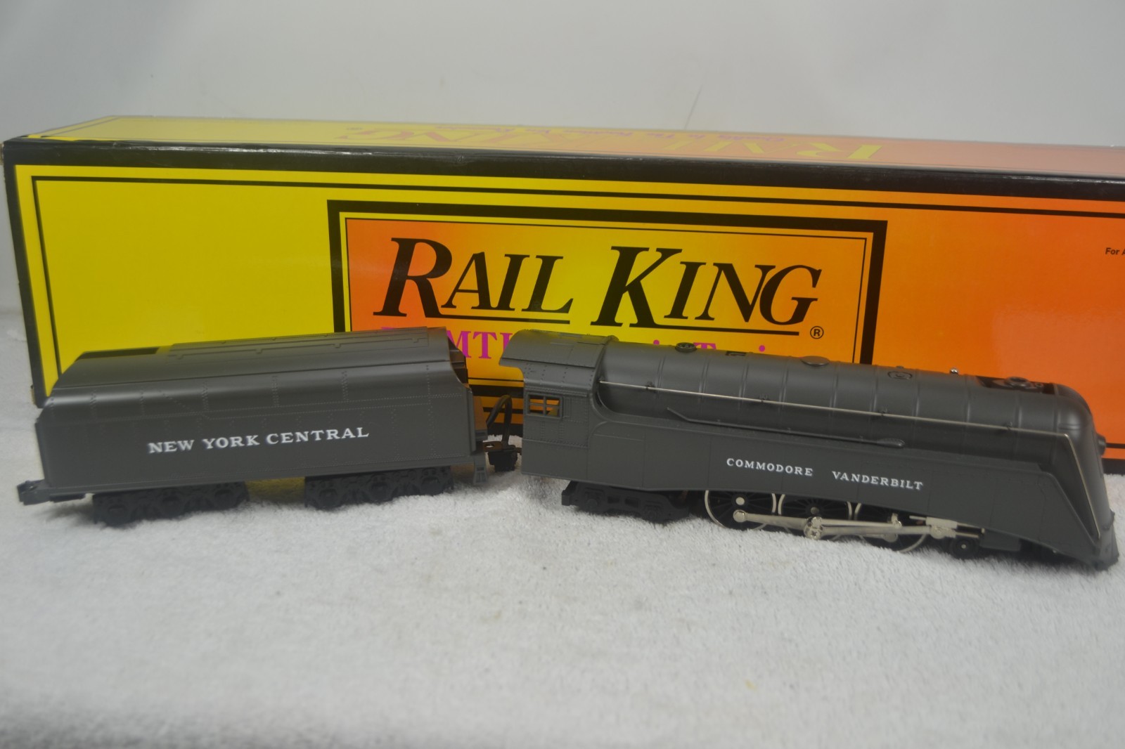 MTH RAILKING 30-1133-1 NEW YORK CENTRAL COMMODORE HUDSON 4-6-4 LN-BOXED PROTO-1