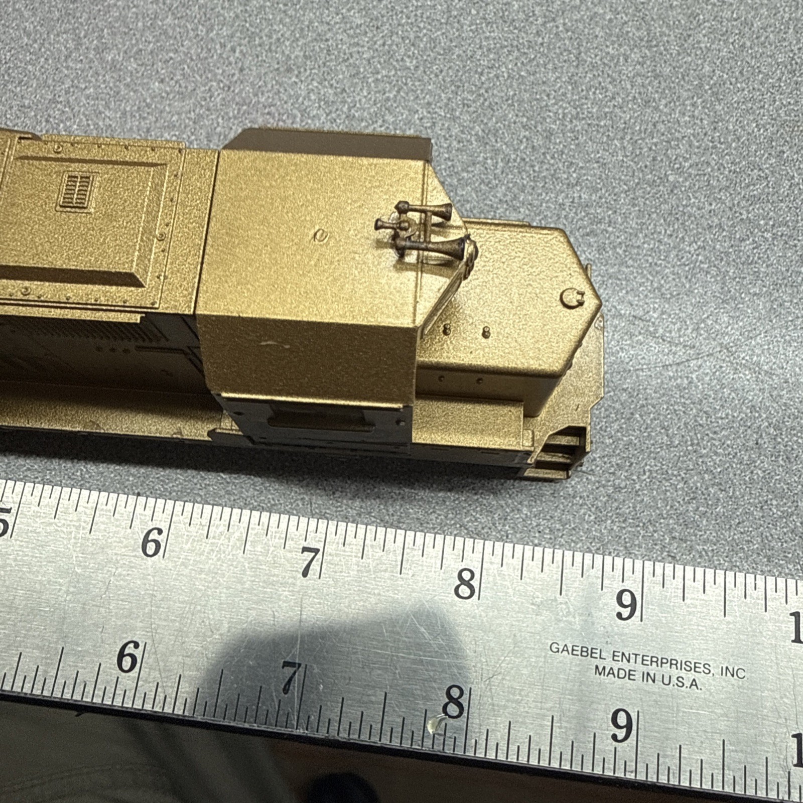 ATHEARN Shell GP40 HO B&O CHESSIE SYSTEM GM50 Special Run Gold Paint Shell Only