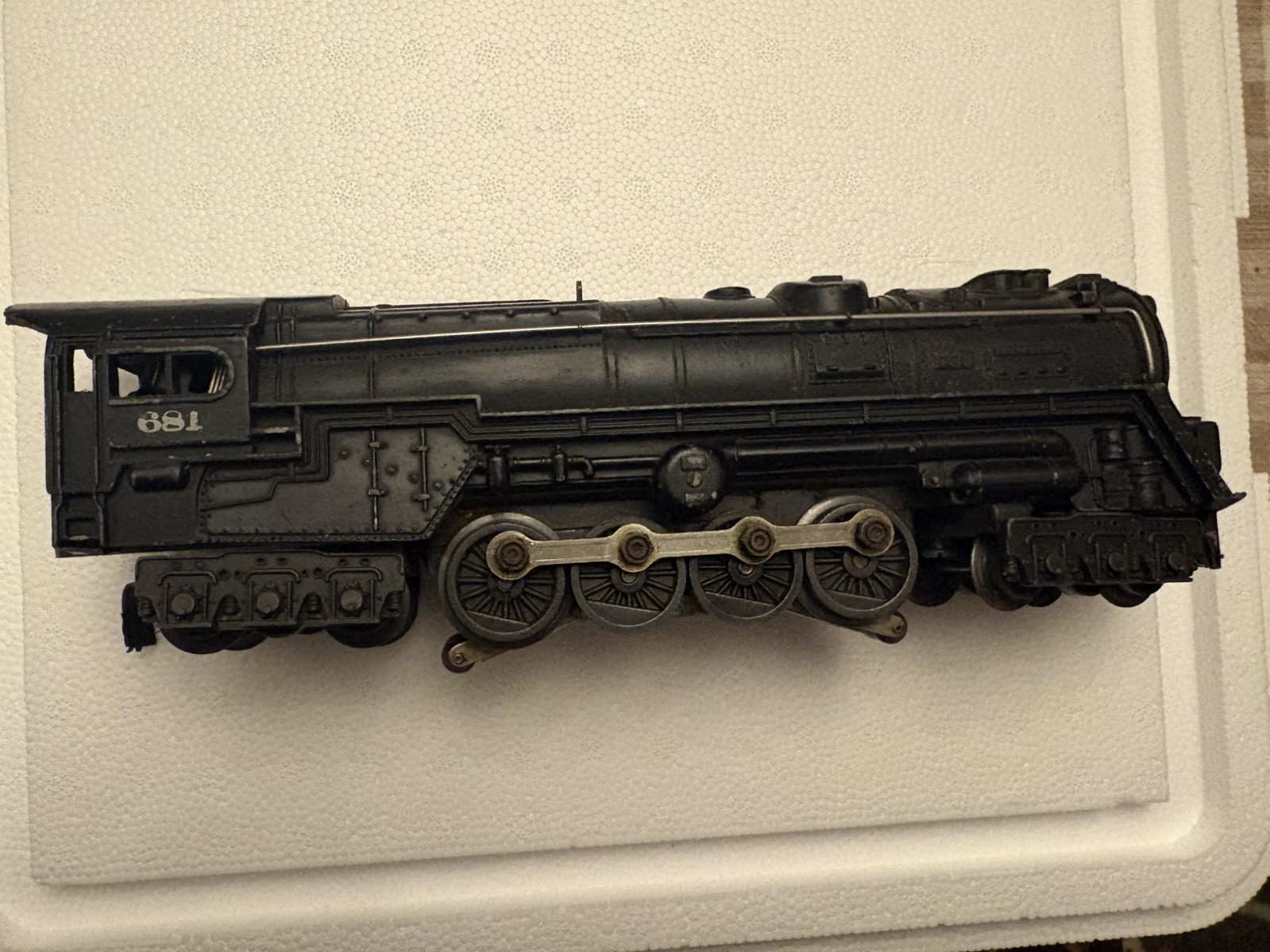 Lionel 681 turbine locomotive 6-8-6 vintage postwar Made in USA