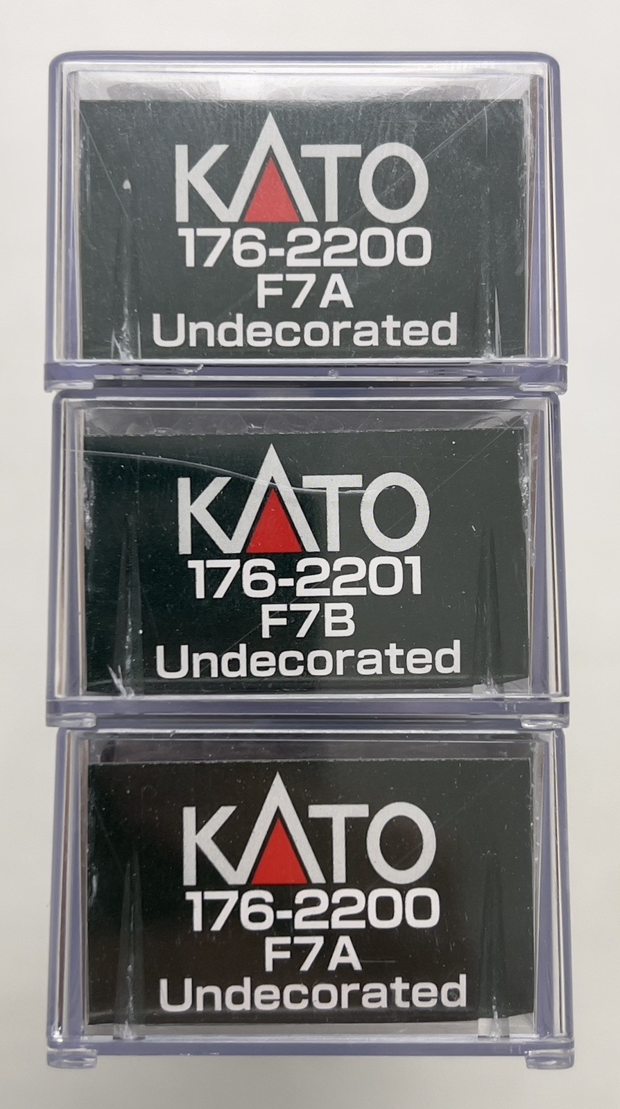 Kato N Scale EMD F7 ABA Undecorated #176-2200 / #176-2201 Diesel Locomotive Set