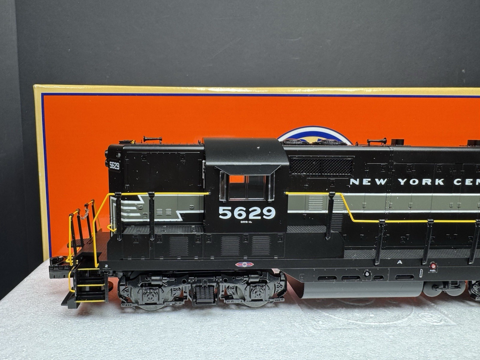 Lionel 6-28562 New York Central NYC GP-7 nonpowered diesel engine #5629 LNIB