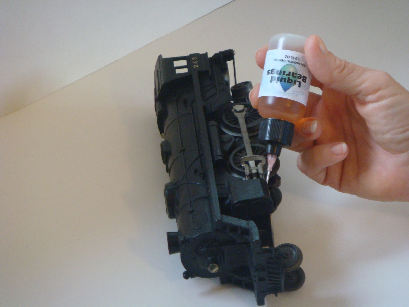 Liquid Bearings, SUPERIOR 100%-synthetic oil for F scale or any train, READ!!