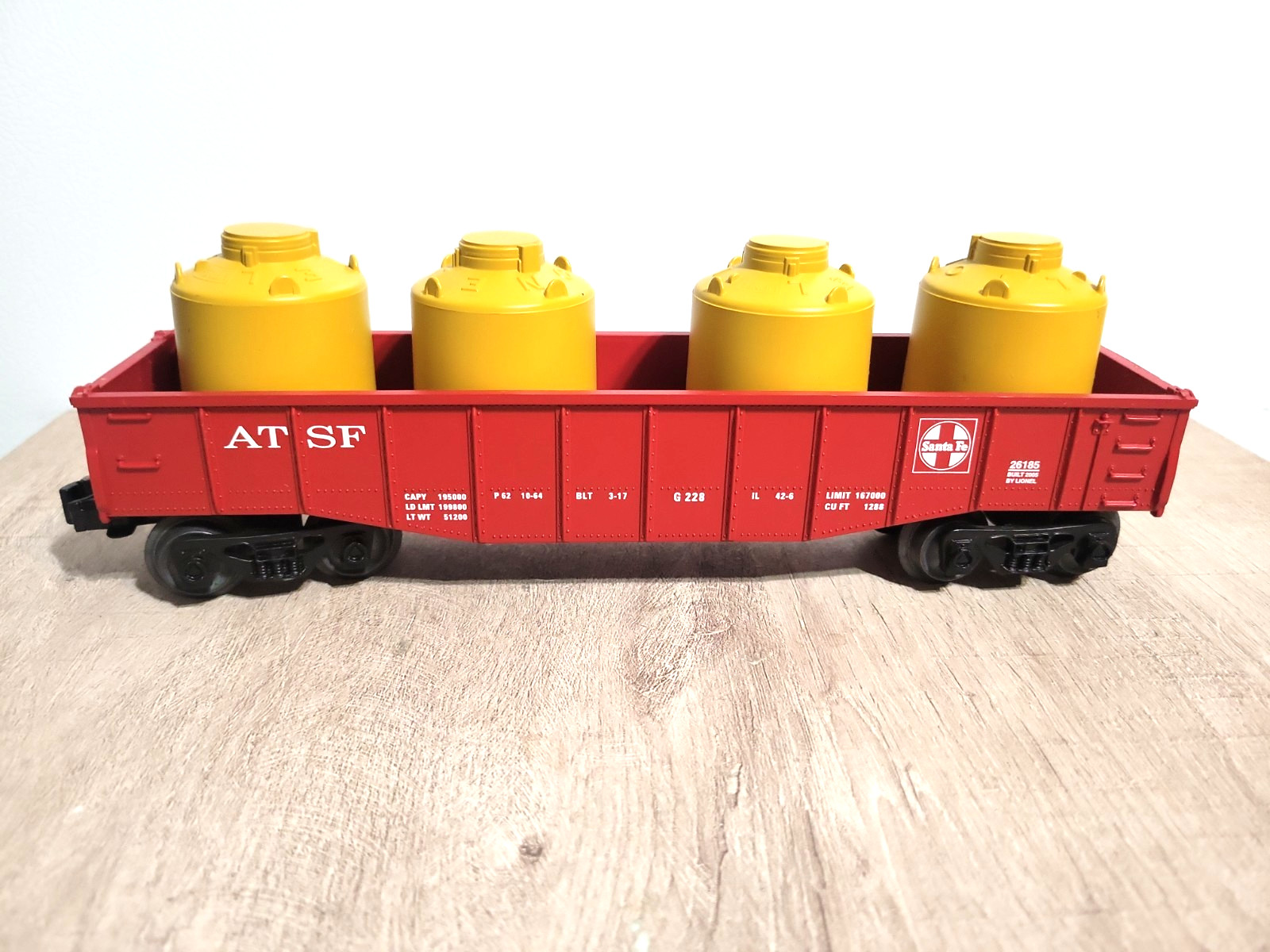 Lionel O Gauge Santa Fe #2363 RS-3 Diesel Engine w/ATSF Caboose & Gondola