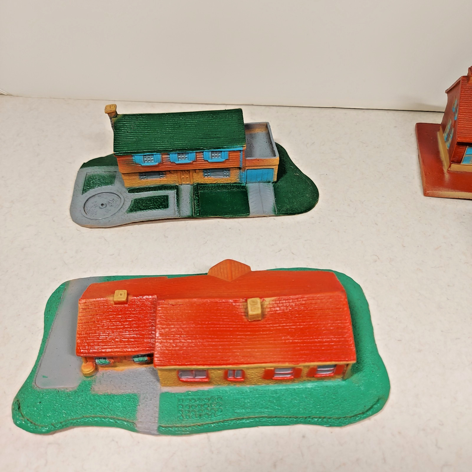 Vtg Lone Star N Scale UP Locomotive Train & Cars Houses Trucks Station England