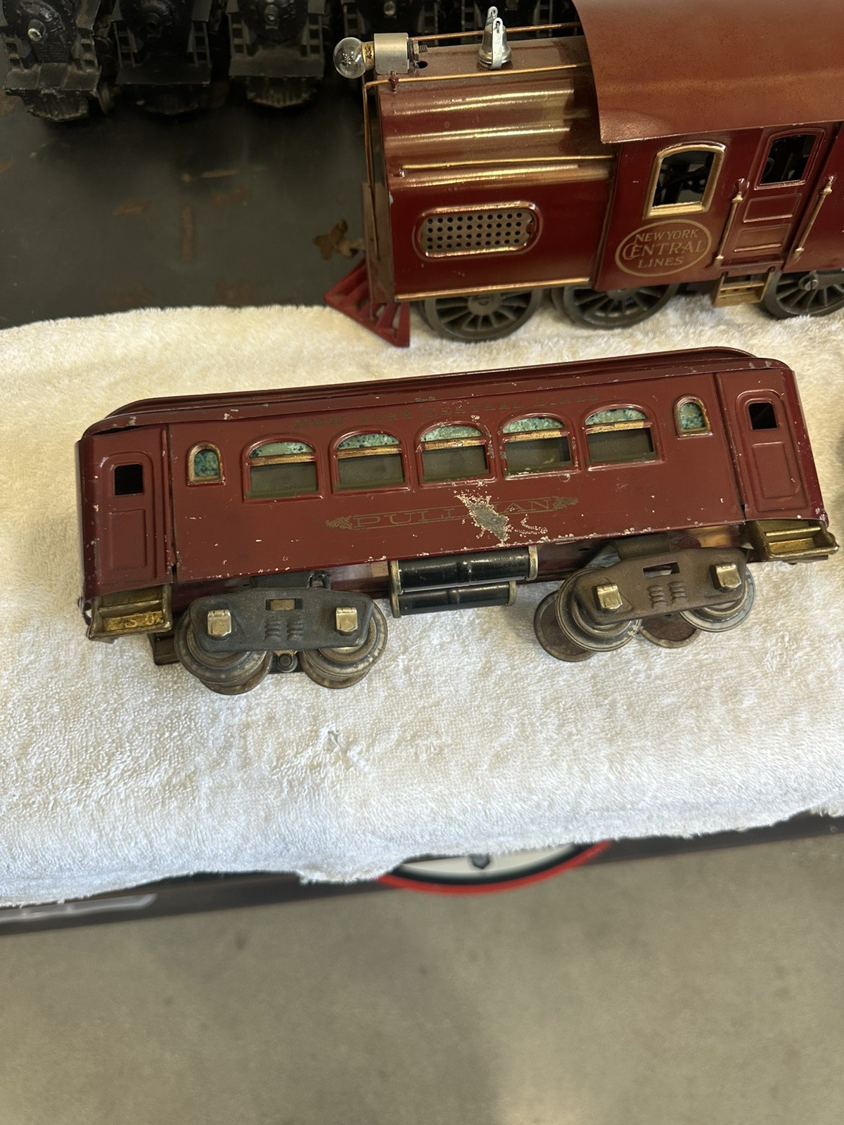 Prewar Lionel Standard Gauge No. 42 Electric Locomotive No. 35 & 36 Cars Runs