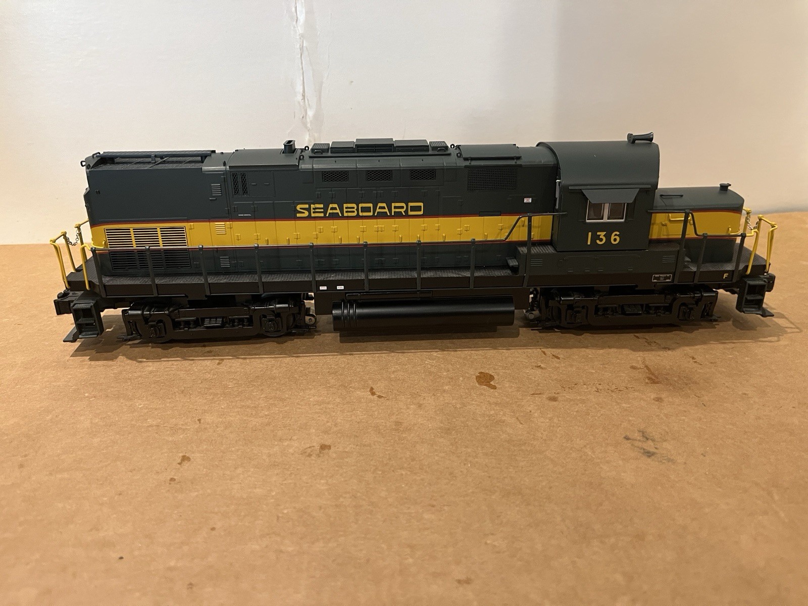 Lionel Seaboard ALCO C-420 Diesel Locomotive Power Unit And Non-Power Unit
