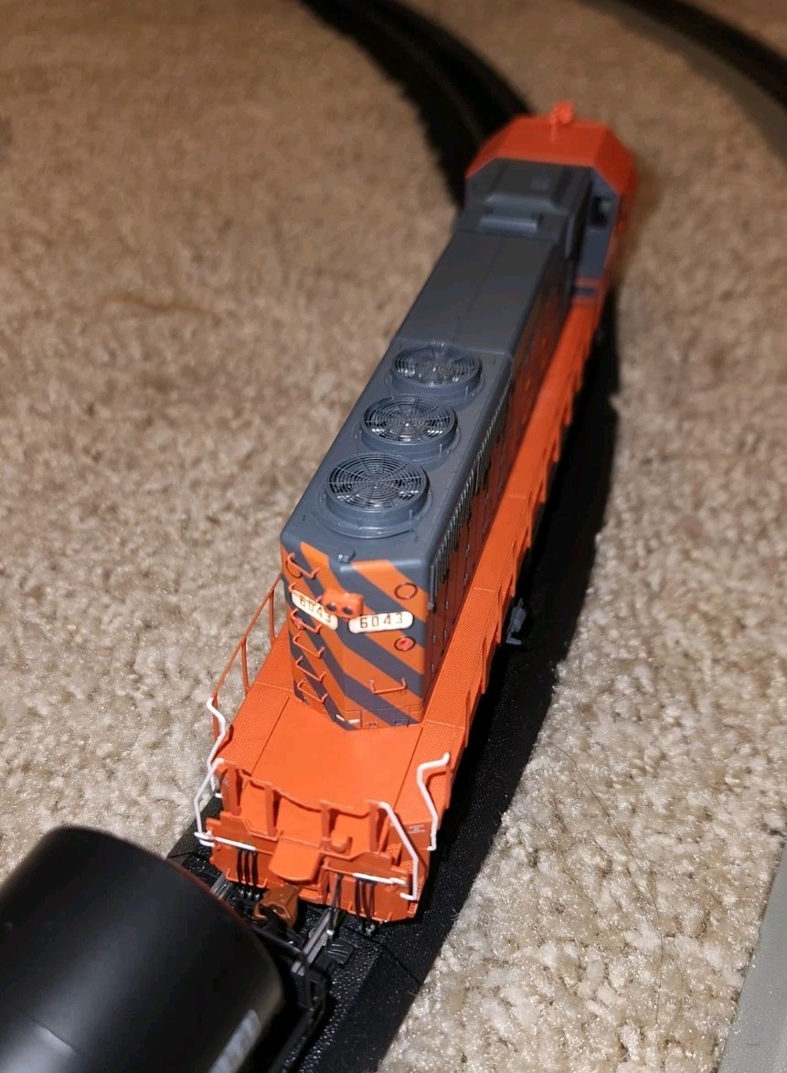 Scale Trains SXT38809 ICG SD40-2 6043 DCC Sound Illinois Central Gulf HO Scale