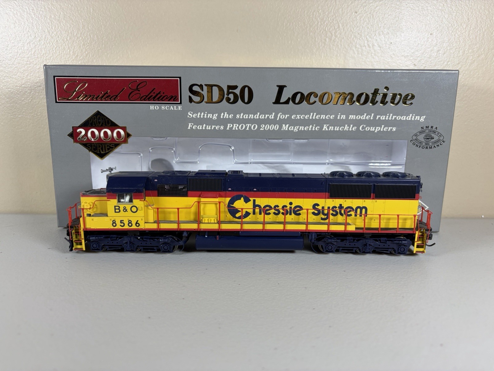 HO Proto 2000 DCC Equipped Chessie System(B&O) SD50 #8586
