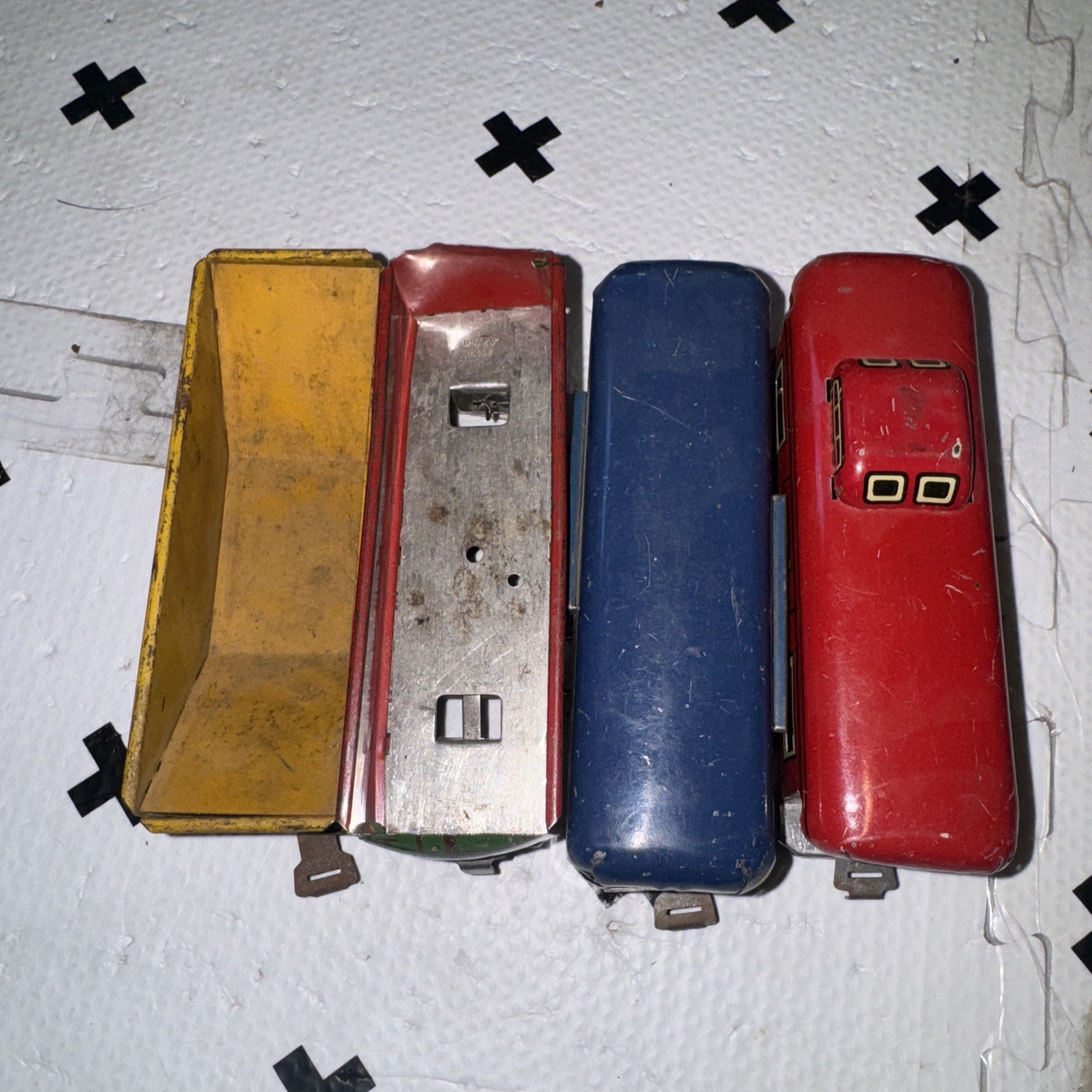 Vintage Marx 2-4-2 Tin Metal Cars W Cast Locomotive For Train Set Layout