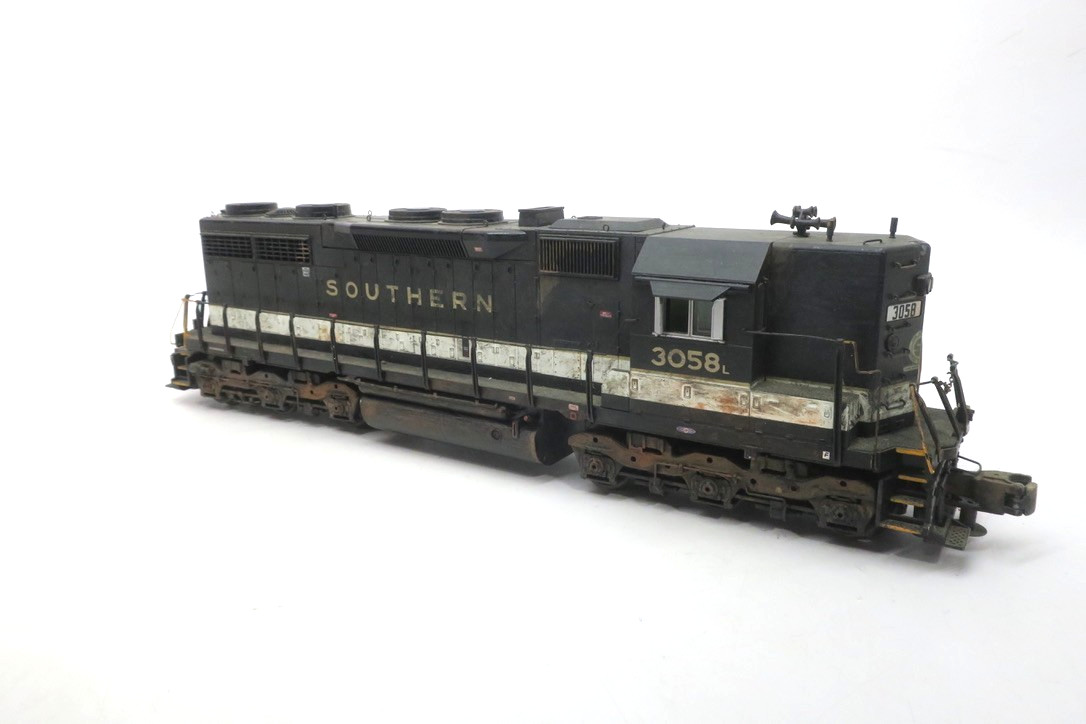 MTH PREMIER SOUTHERN SD-35 DIESEL NON-POWERED 3-RAIL #20-2883-3 Weathered