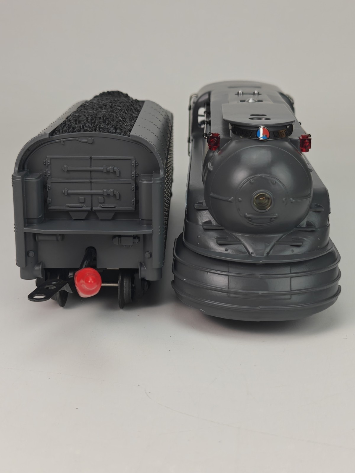 Lionel 1668E K-4 Torpedo Locomotive w/Sound Tender