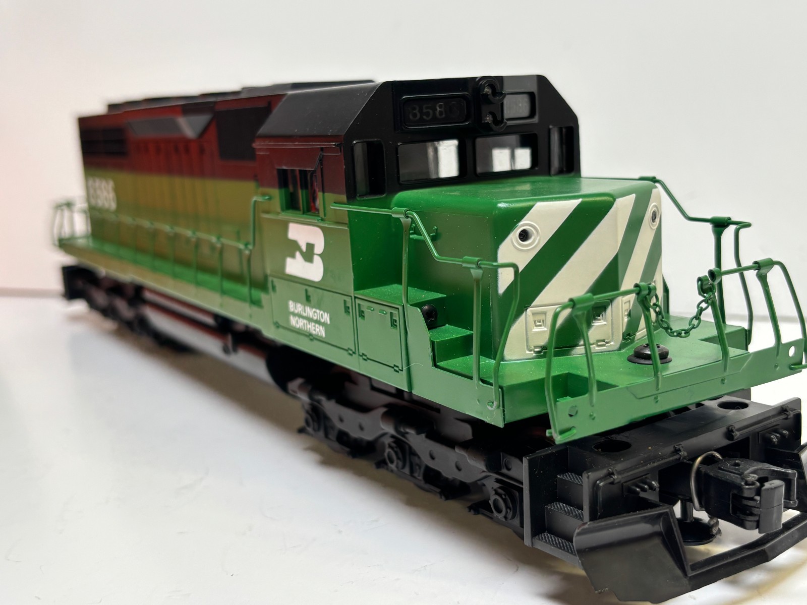 Lionel BN Burlington Northern SD-40 Unpowered Dummy #8586. 6-18208. Please Read!