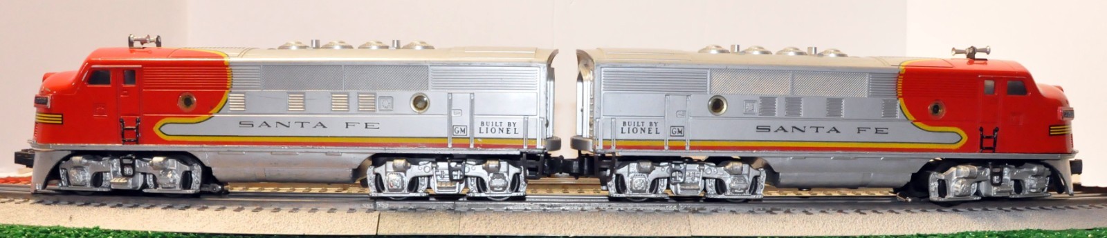 Lionel 2353 Santa Fe F 3 AA-In Original Boxes and Master Carton-Fully Serviced