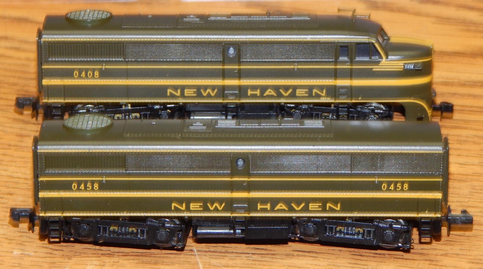 LIFE LIKE 7449 NH NEW HAVEN FA1 & FB1 DIESEL LOCOMOTIVE USED VERY LITTLE W/BOX N
