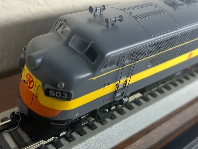 NEW YORK ONTARIO & WESTERN F3A unit EMD DIESEL LOCO- DC / DCC Ready HO Scale NEW