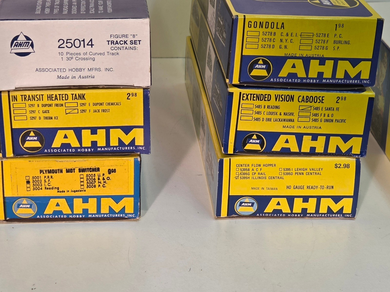 Vintage AHM HO Scale Train Set – MDT Diesel Switcher / Santa Fe w/OB, Track +