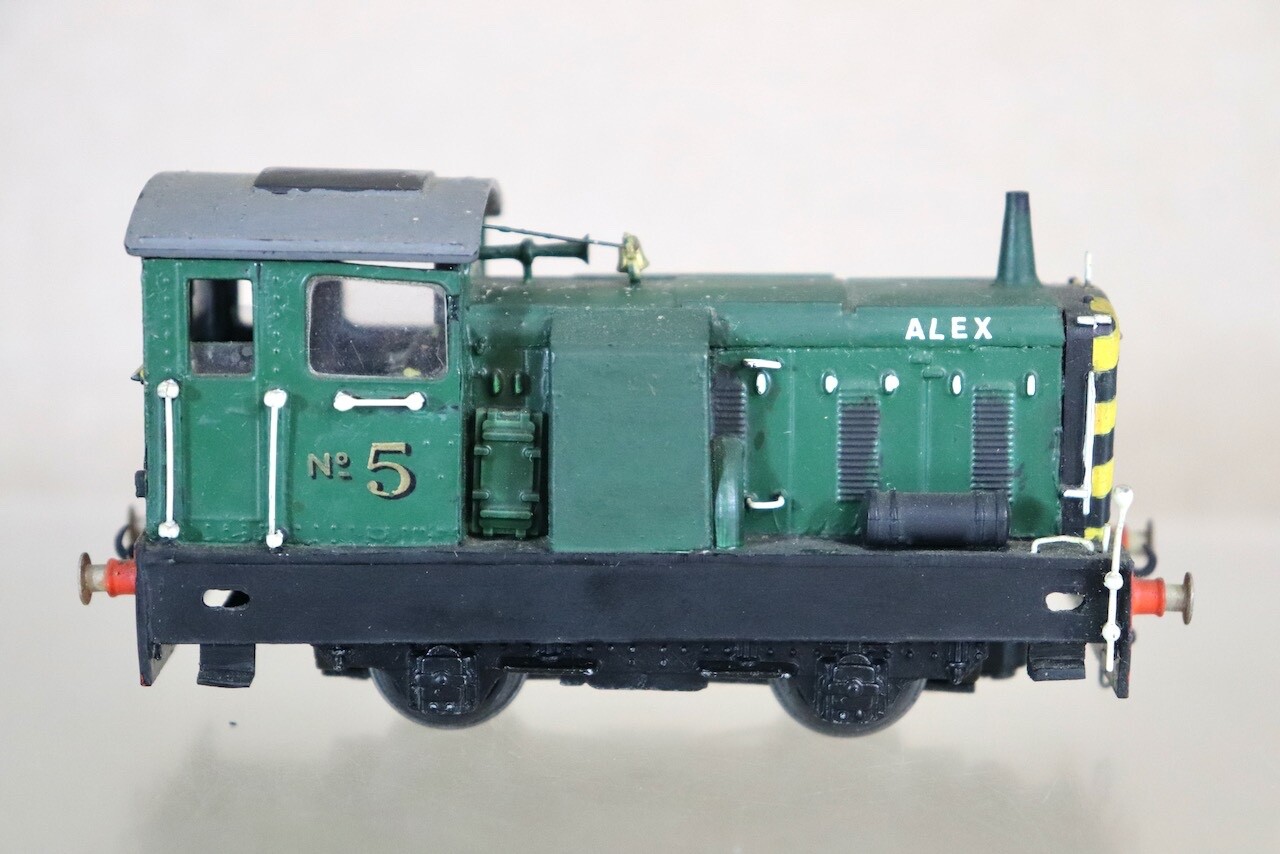 AIRFIX HORNBY KIT BUILT BR 0-4-0 DREWRY SHUNTER LOCOMOTIVE od