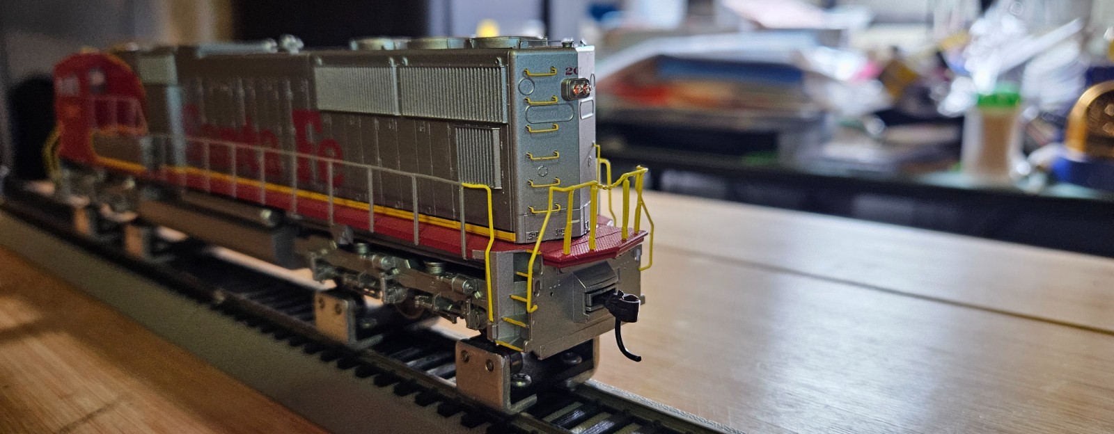 Athearn Genesis Santa Fe SD75M / Road No. 207
