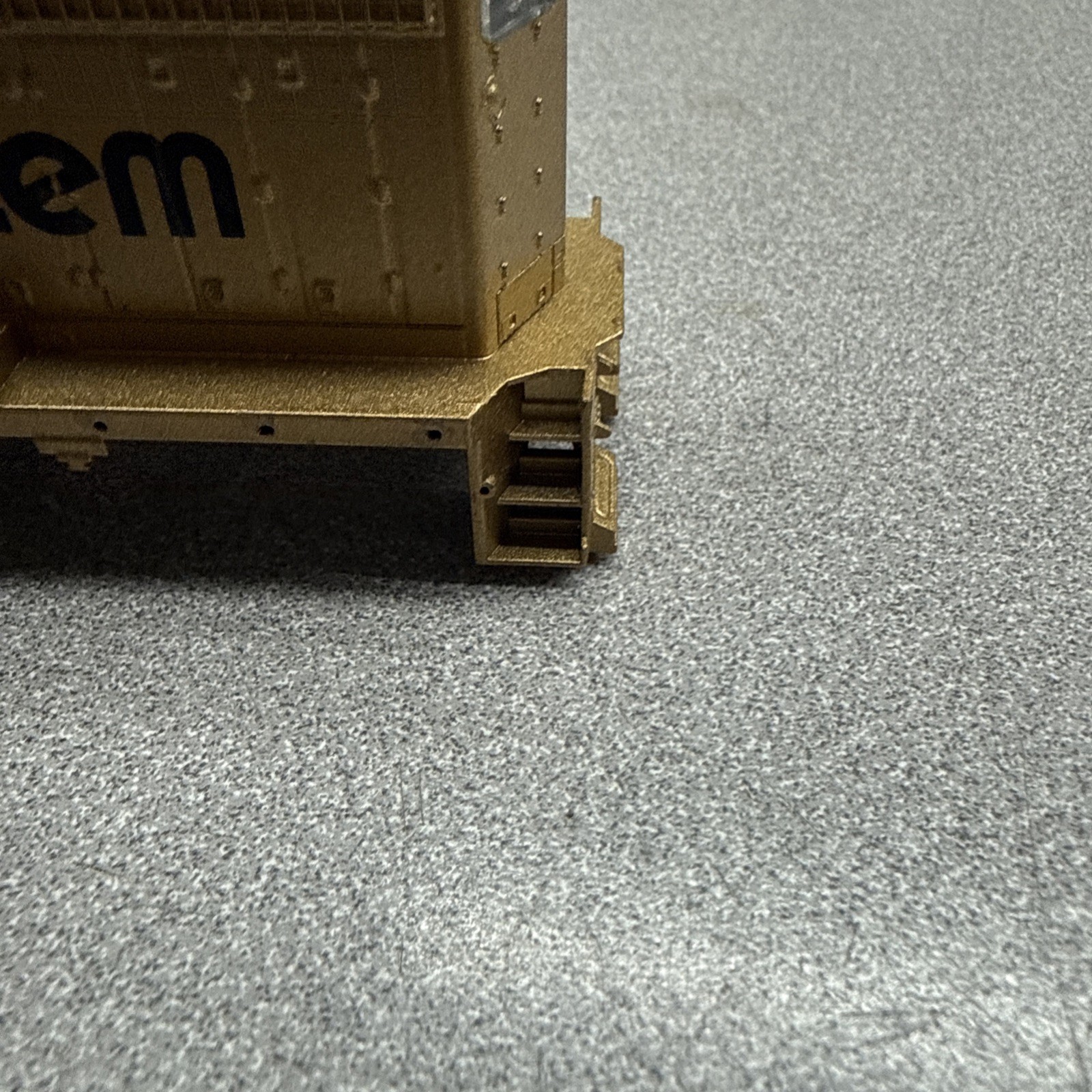 ATHEARN Shell GP40 HO B&O CHESSIE SYSTEM GM50 Special Run Gold Paint Shell Only