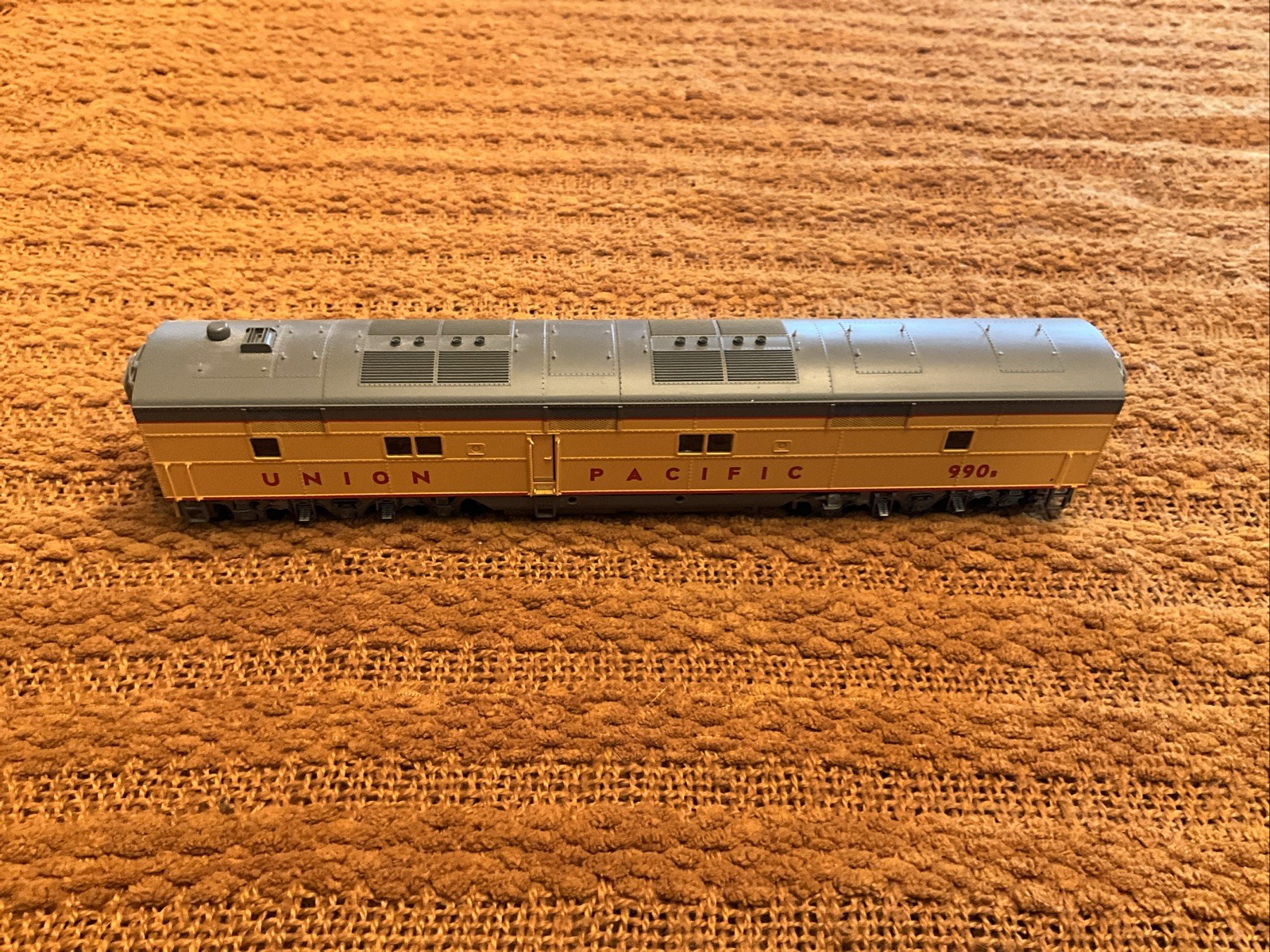 Broadway Limited Union Pacific #986 & 990 Tested With 9Volt Battery