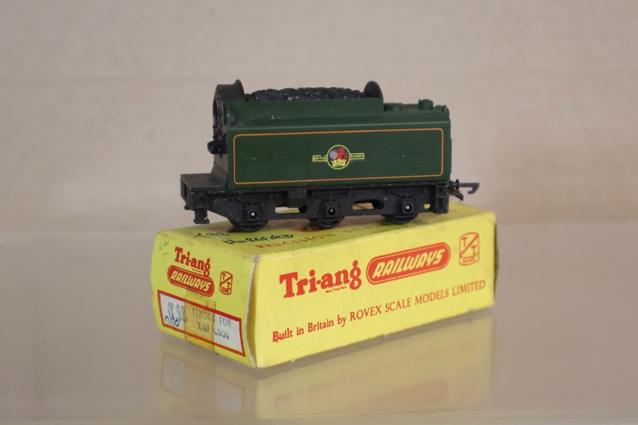 TRIANG T98 TT TENDER for T97 BR 4-6-2 BRITANNIA LOCOMOTIVE 70000 & BOADICEA op