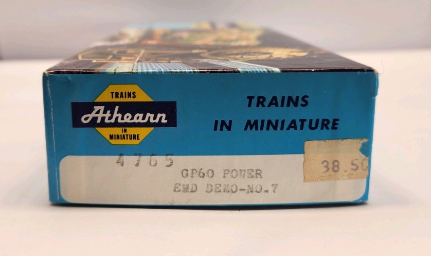 ATHEARN HO EMD ELECTRO MOTIVE GP60 POWERED DIESEL LOCOMOTIVE NO 7 UNBUILT B5