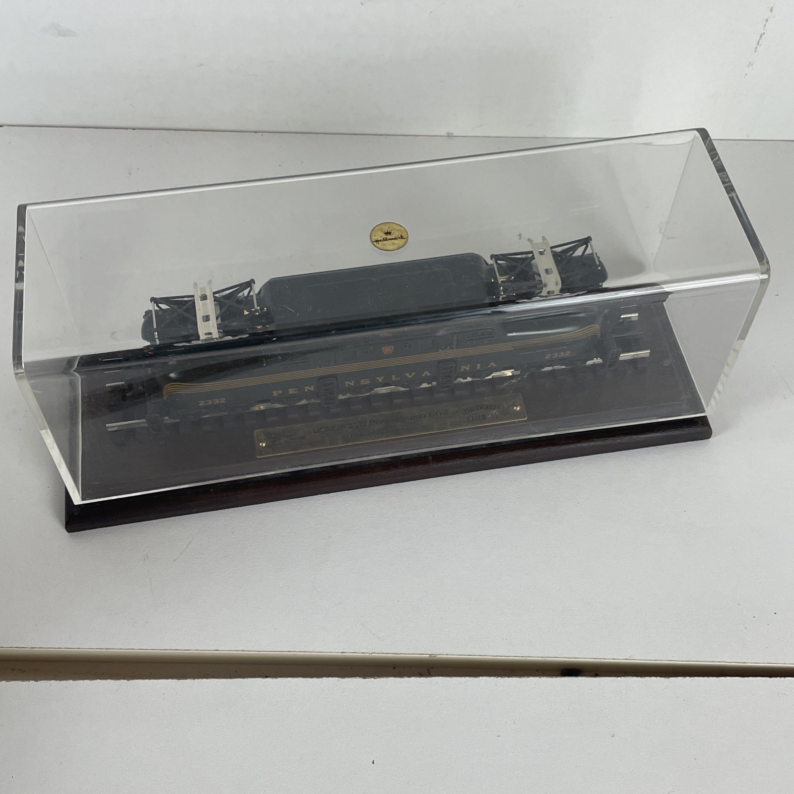 LIONEL Hallmark 2332 Pennsylvania GG-1 Electric Locomotive For Display In Case