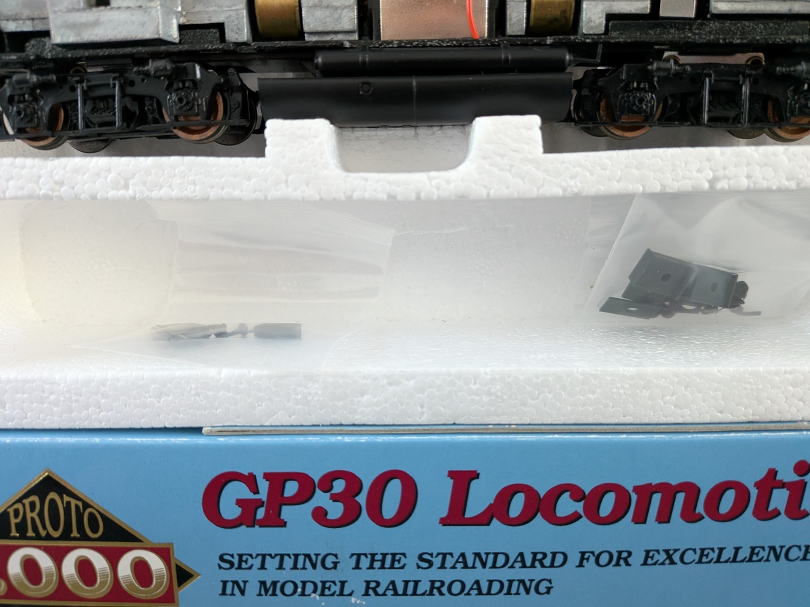 Proto 2000 HO GP30, Phase II, C&NW #821, Proto Item #23080, DC Analog.