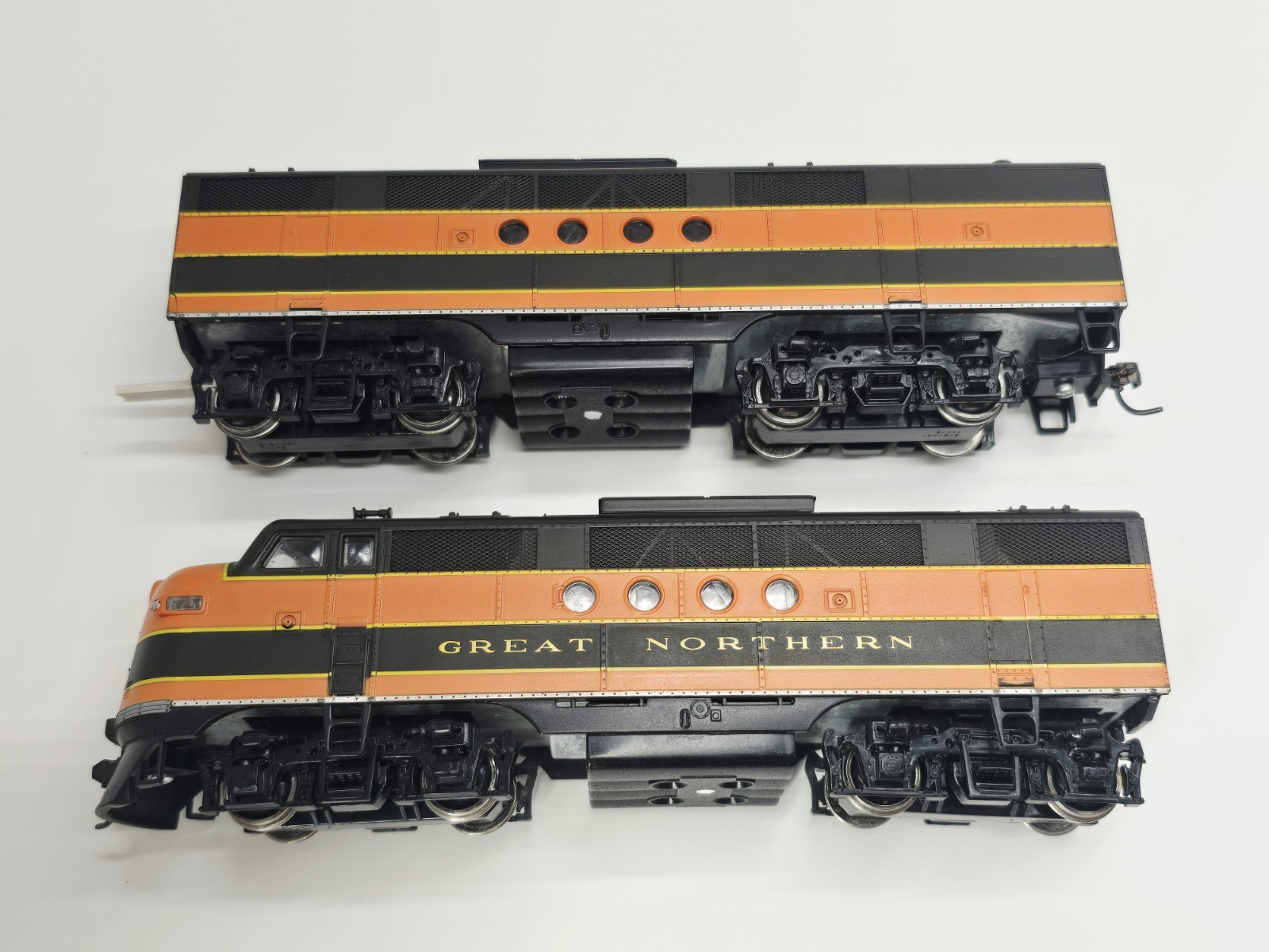 Stewart Hobbies – Ho – Great Northern FTA & FTB Locomotive – Needs Repair