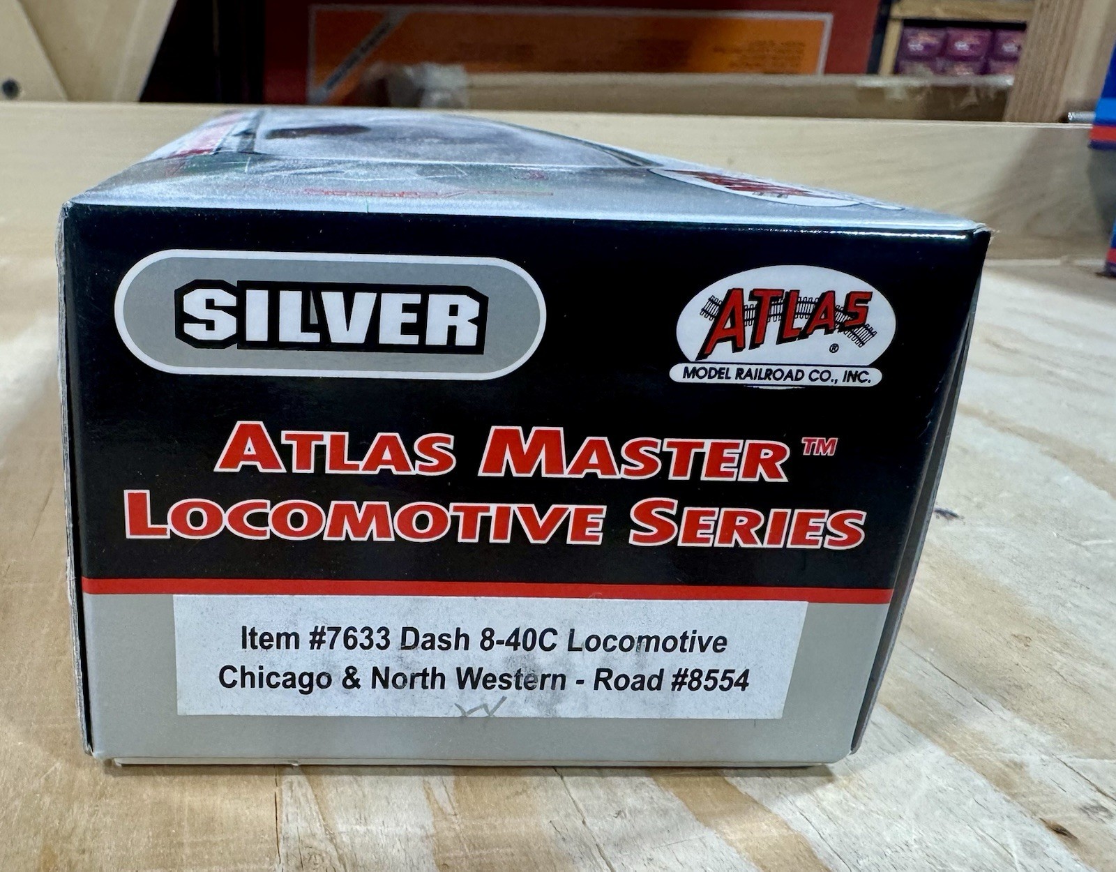 Atlas HO Silver Series C&NW Chicago & North Western Dash 8 #8554 New DCC Ready