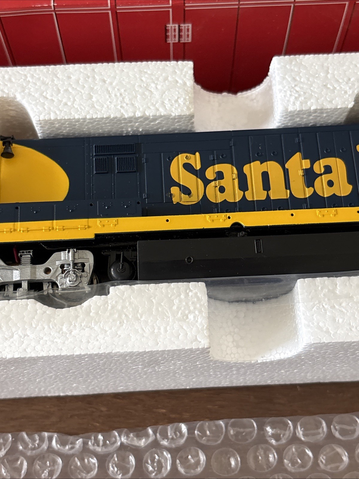 ATLAS MODEL RAILROAD SANTA FE ROAD #8706 HO SCALE LOCOMOTIVE U36C #8501 NIB