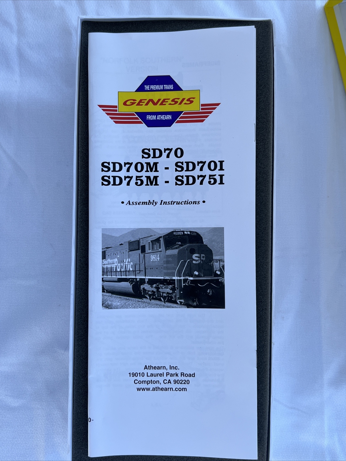 Athearn G6041 Genesis HO SD70 Diesel Locomotive UNDECORATED 4 step Ic-Conrail