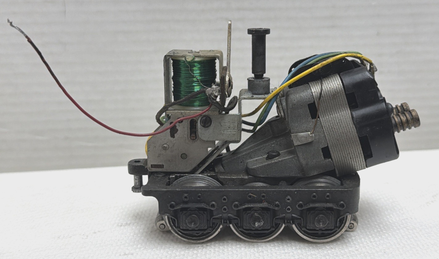 VINTAGE LIONEL 2332 GG1 ELECTRIC LOCOMOTIVE POWER TRUCK & MOTOR COMPLETE