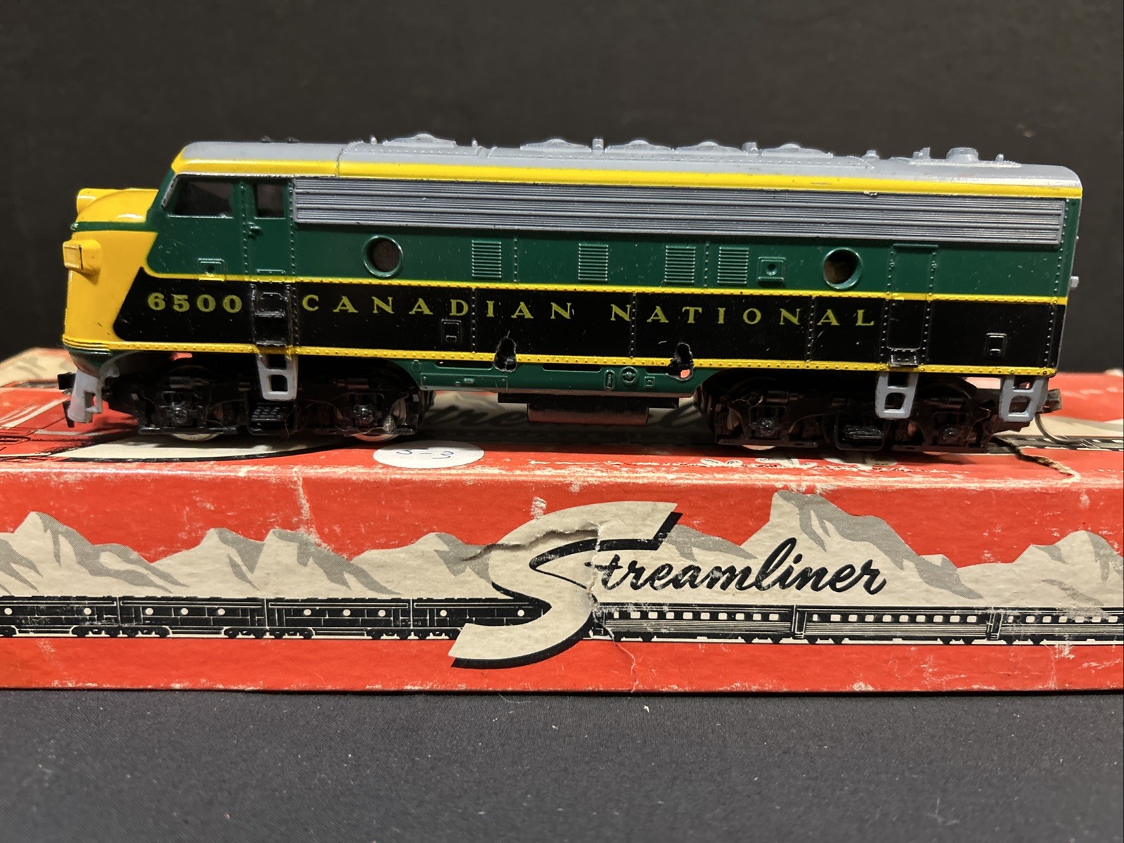 RSO HO Scale 3025 F7A Canadian National #6500 Dummy Diesel Locomotive