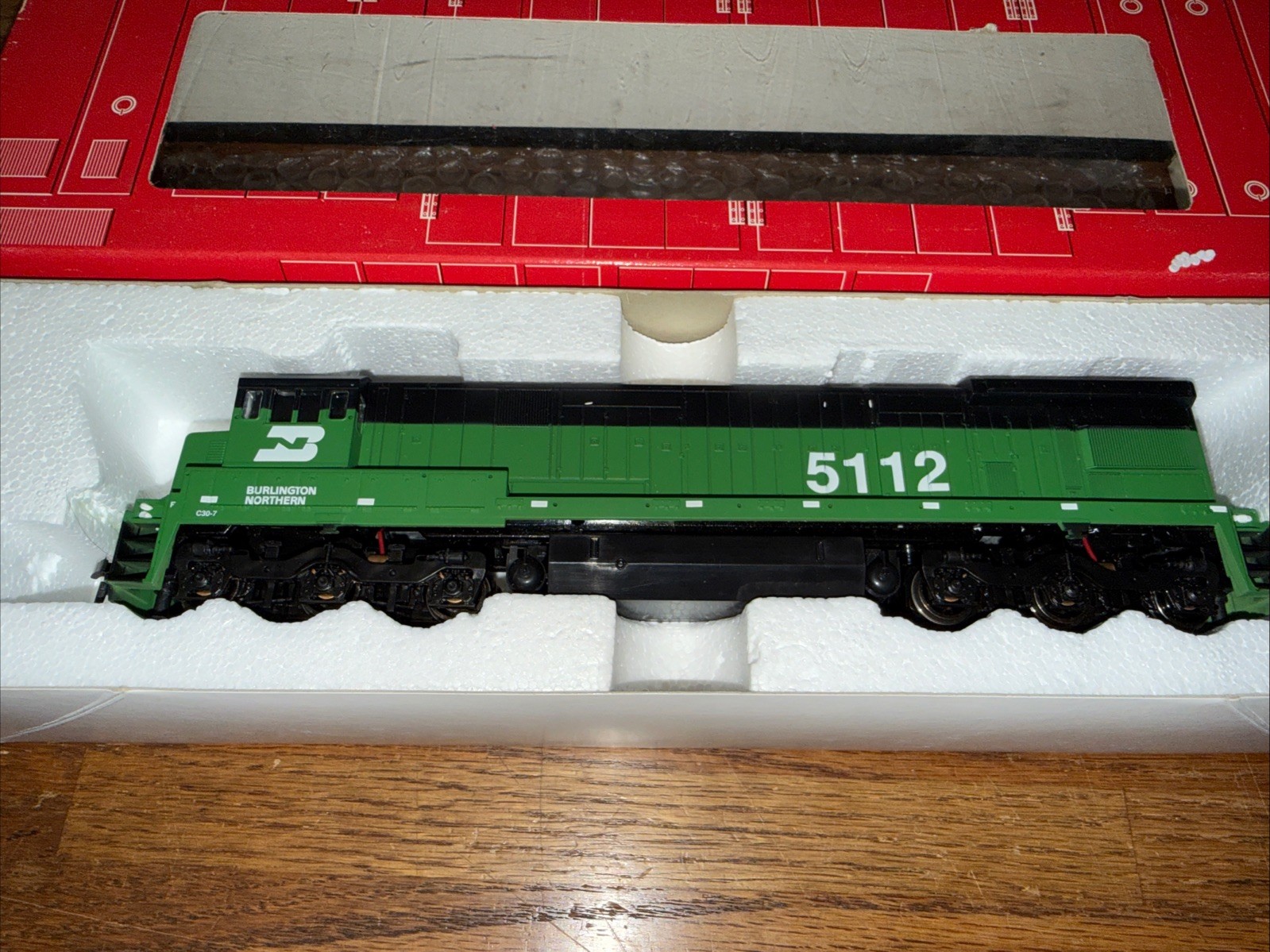 ATLAS HO SCALE No. 8606 Burlington Northern C30-7 Locomotive #5112 NOS
