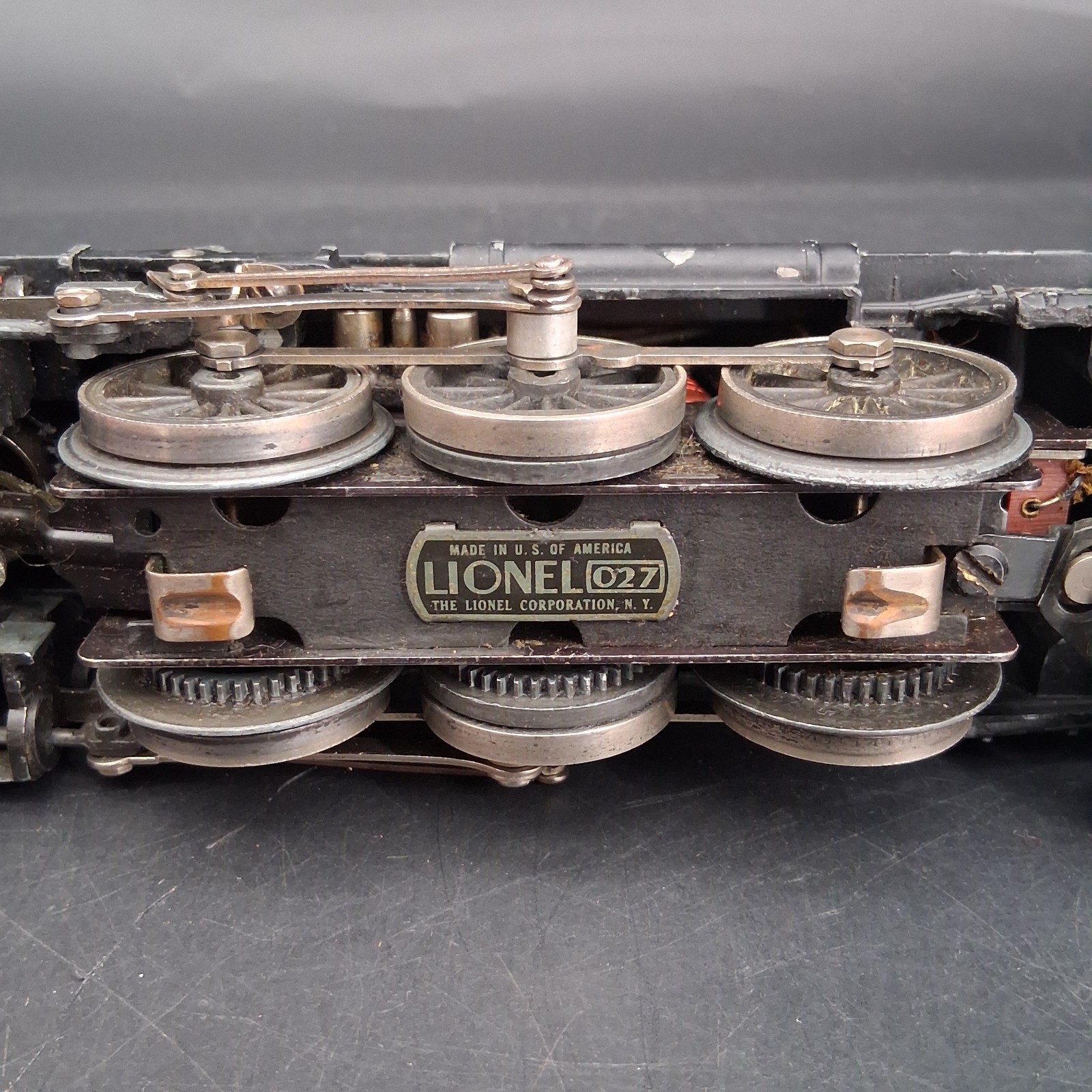 Lionel 2026 Locomotive O Gauge & 2466WX Whistle Tender Tested & Runs READ DESC