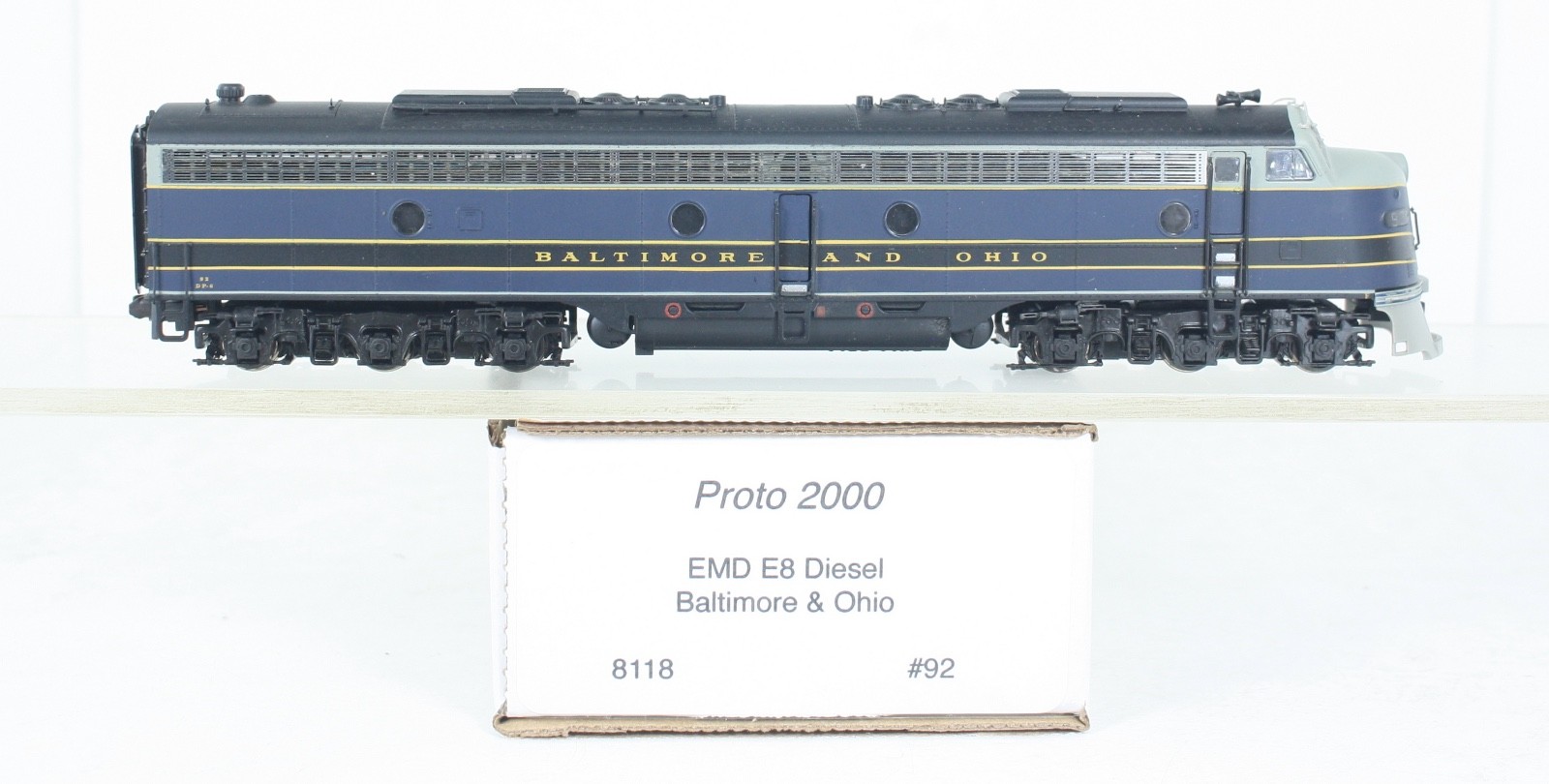 HO Proto 2000 8118 Baltimore & Ohio E8 Diesel Locomotive Runs Excellent #92