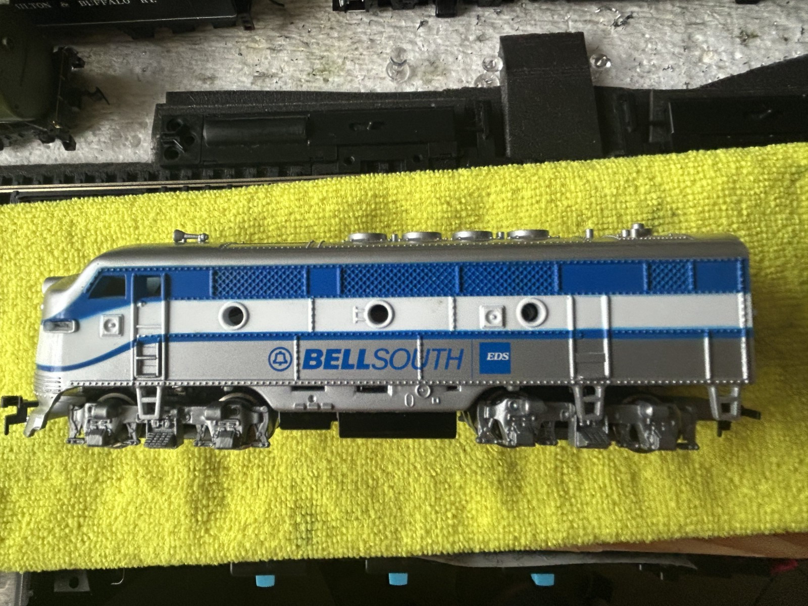 HO 1:87 Scale BELL SOUTH F2-A DIESEL Model Power Excellent Condition