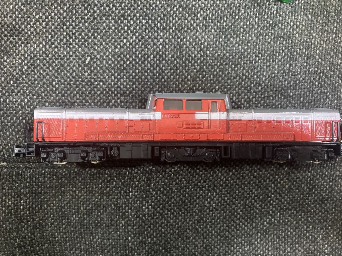 Train N Gauge DD51 Diesel Locomotive