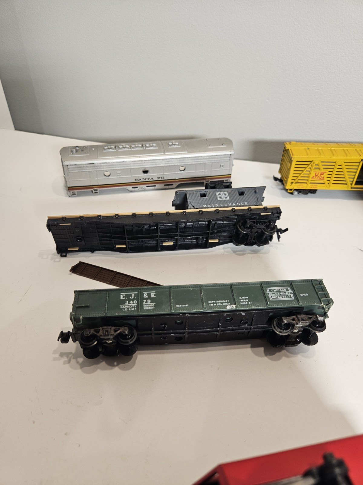 Vintage HO scale Locomotive Power/Dummy Junk Lot – Untested – Unknown if working