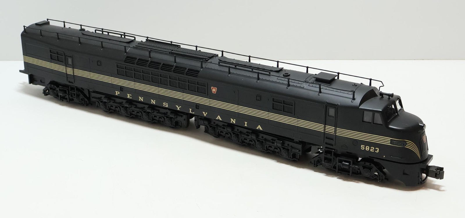 MTH O-Scale Pennsylvania Centipede A-A Diesel Set 3-Rail w/ Proto 20-2200-1