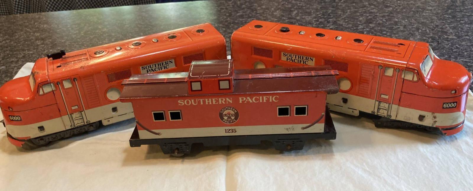 Marx O Gauge Southern Pacific 6000 A & B Units & Caboose #1235