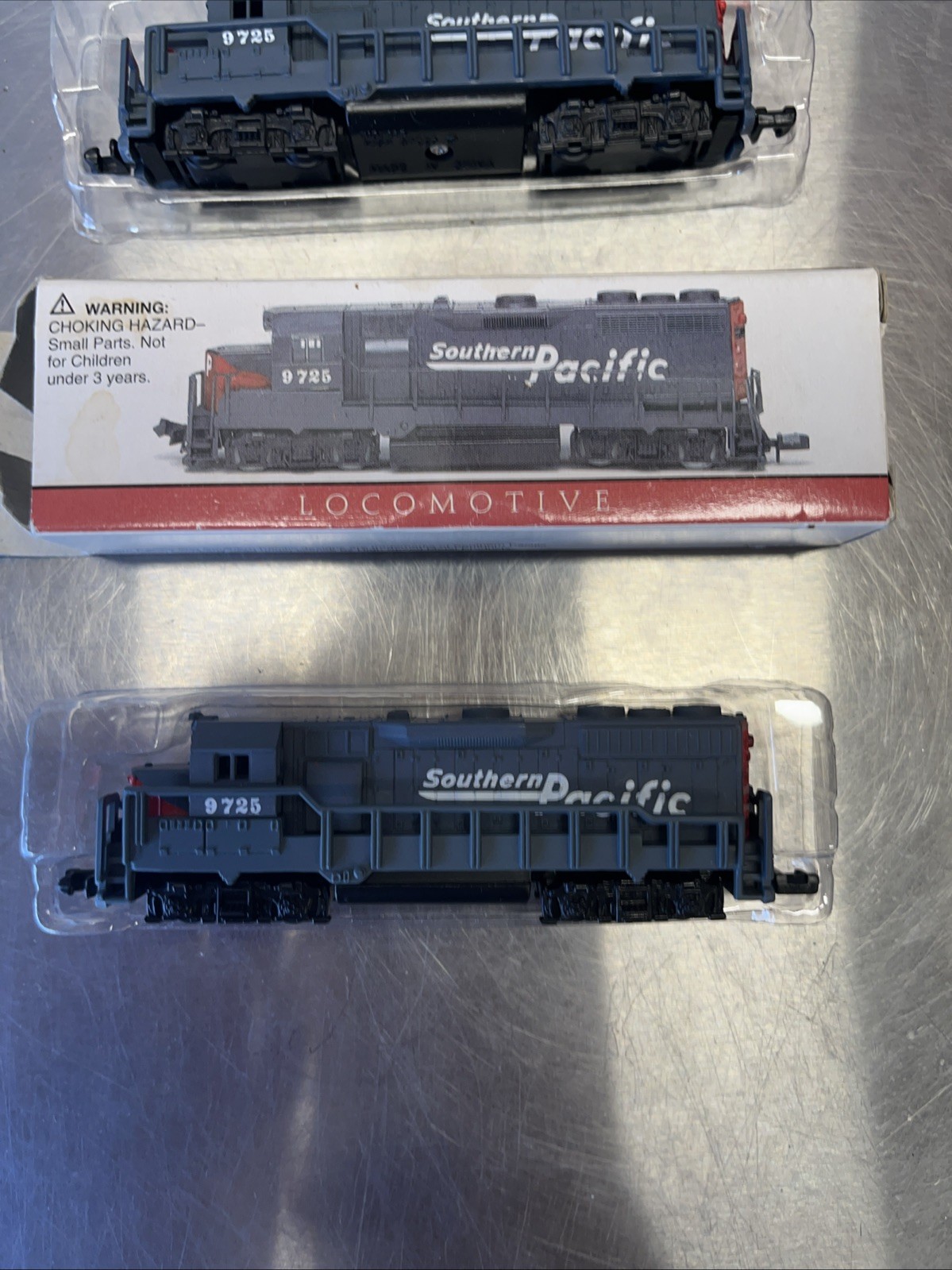 Vintage Southern Pacific 9725 Toy Locomotive No. 418 High Speed Pair Of 2