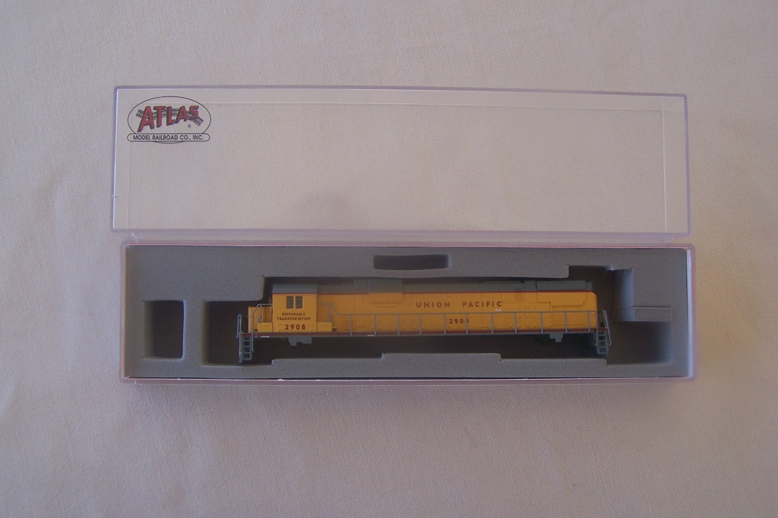Atlas N Scale C630 C-630 UNION PACIFIC Complete Shell Assy w/handrails