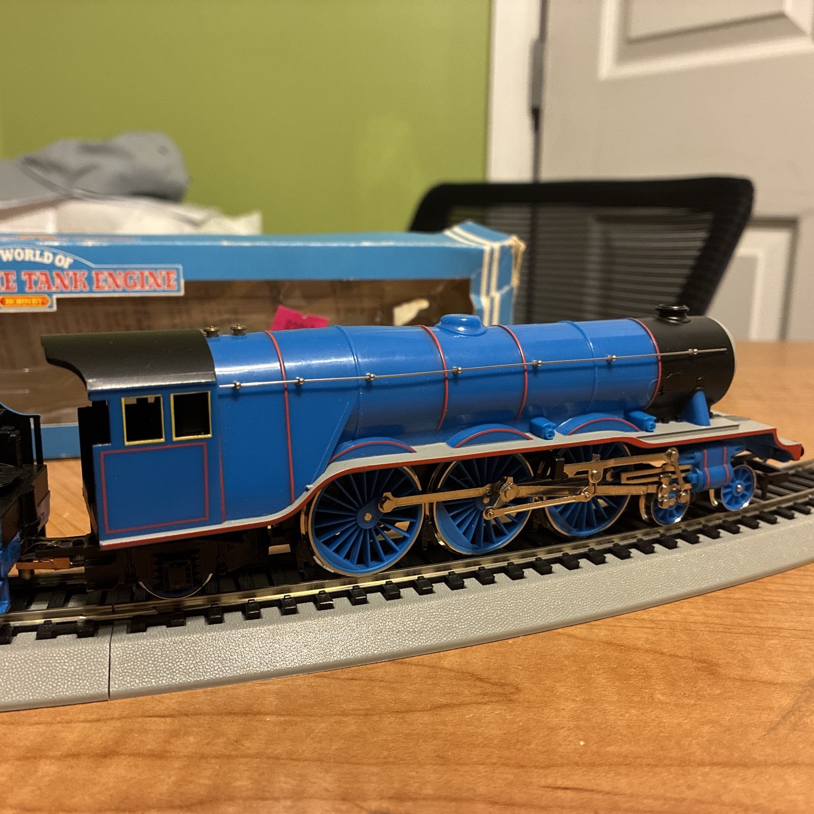 Hornby R383 Gordon The Big Blue Engine No.4 Thomas The Tank Engine OO Boxed