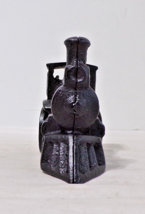Vintage Cast Iron Toy Or Decorative Steam Locomotive 2.5″ x 4″ – See Below