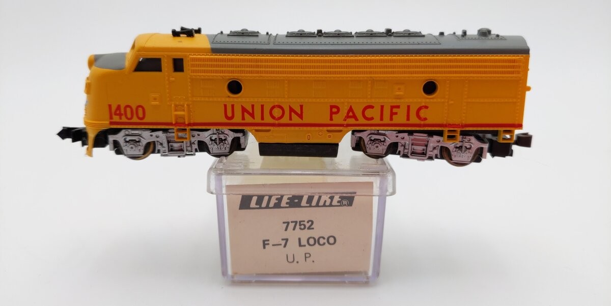 Life Like 7752 N Scale Union Pacific F7 Diesel Locomotive #1400 EX/Box