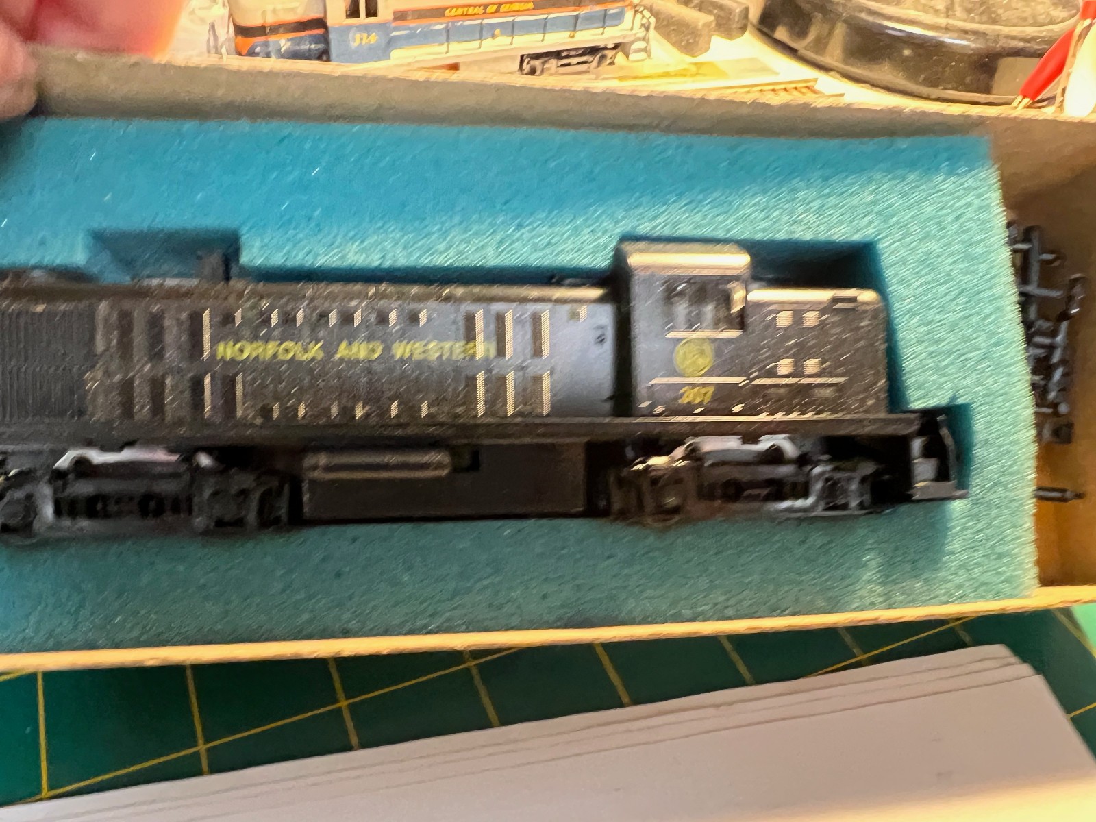 Roundhouse 2399 HO Alco RS-3 Diesel Locomotive Norfolk & Western 307 complete OB